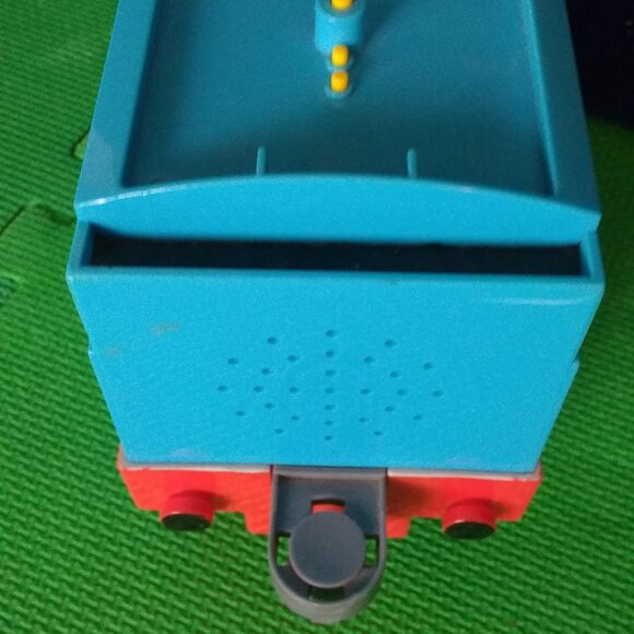 Thomas the tank engine & Annie Caboose Train Used Vintage - Picture 7 of 8